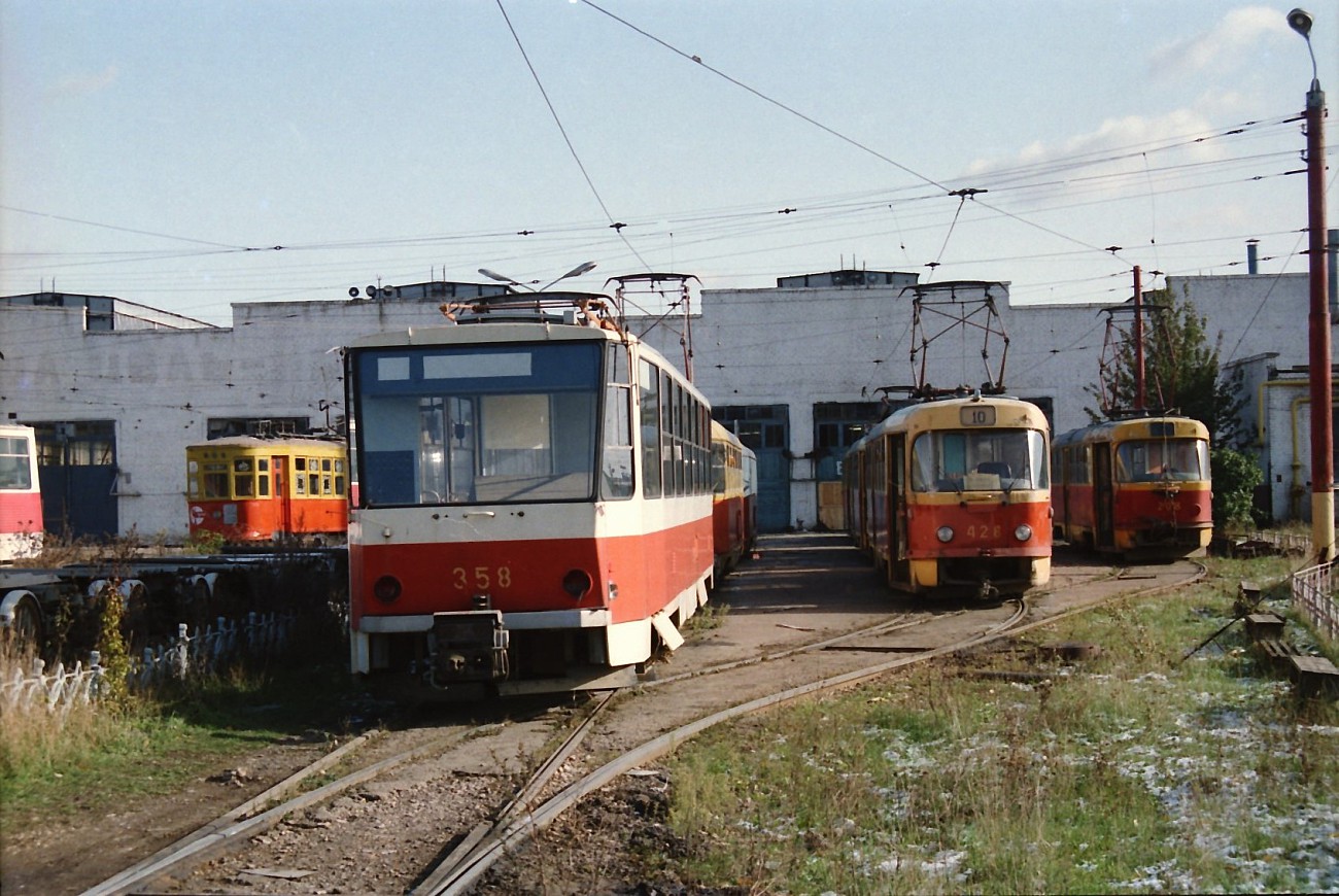 Tatra T6B5SU #358