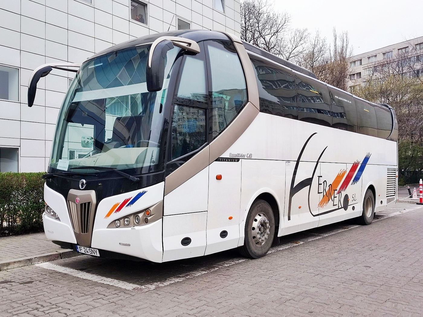 Irisbus EuroRider 397E.12.43 / Noge Titanium #IF 24 SNY